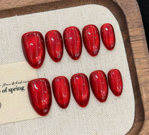 Rubí Cat Eye | Uñas Press On Hechas a Mano