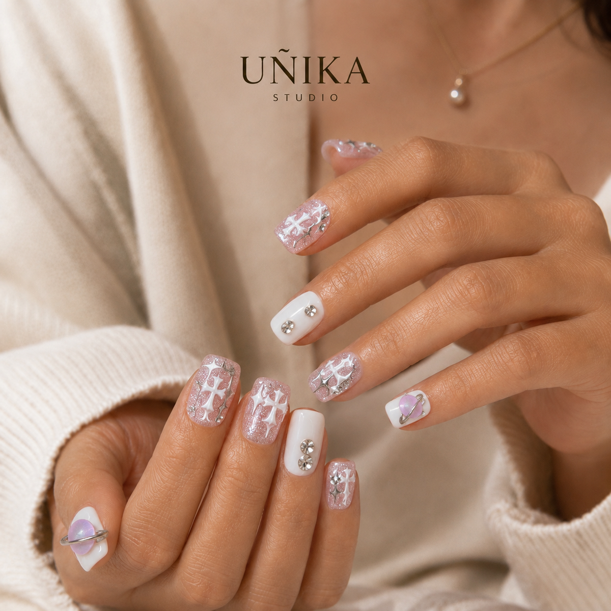 Saturno Rosa | Uñas Press On Hechas a Mano