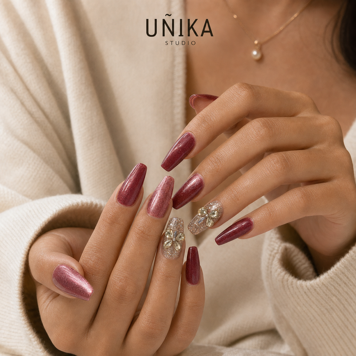 Corona Rubí | Uñas Press On Hechas a Mano